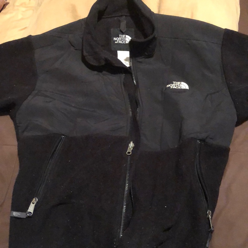 The North face ,warm sweater (zipper broken)
